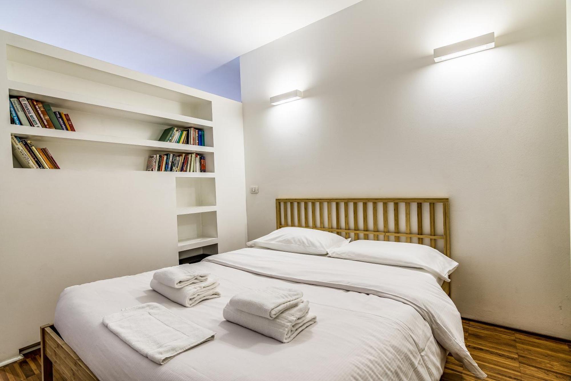 2pax Wifi- Via Nicastro * Milan